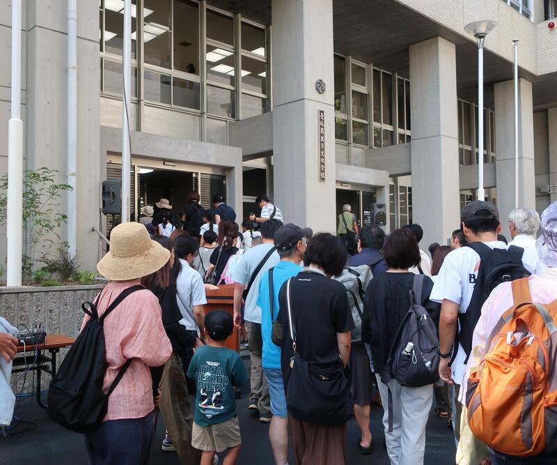 入館の様子